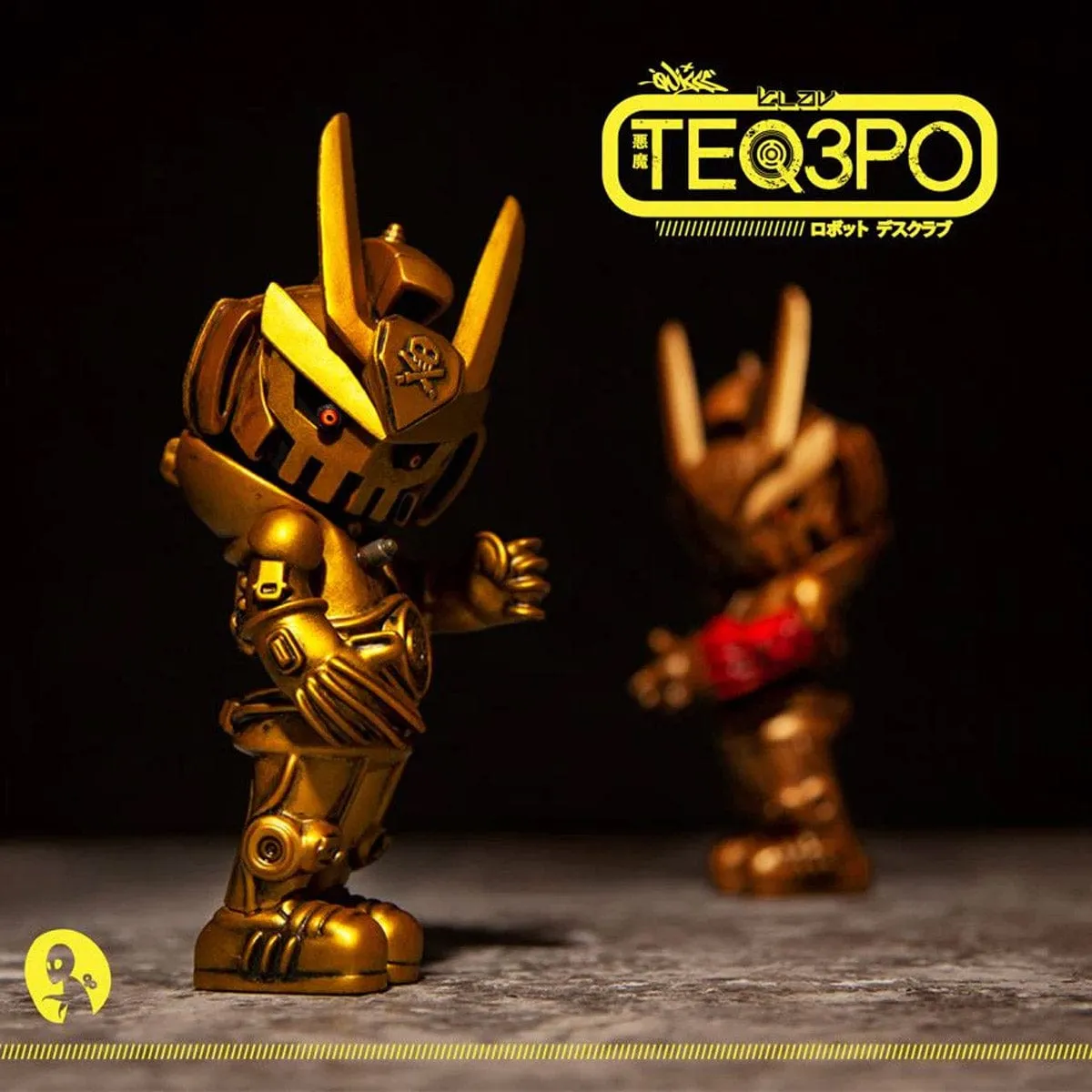 TEQ3PO - Gold & Omri Red Arm Chase by Klav9 x Quiccs x Martian Toys